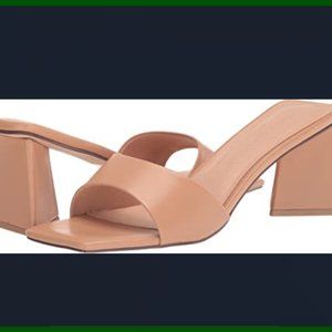 CHINESE LAUNDRY WOMEN'S YANDA PUMP; SIZE: 8